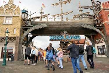 Wycieczka fakultatywna, Wycieczkę do Hossolandu