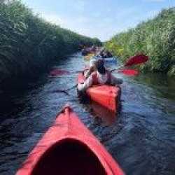 Wycieczka fakultatywna, Spływ kajakowy